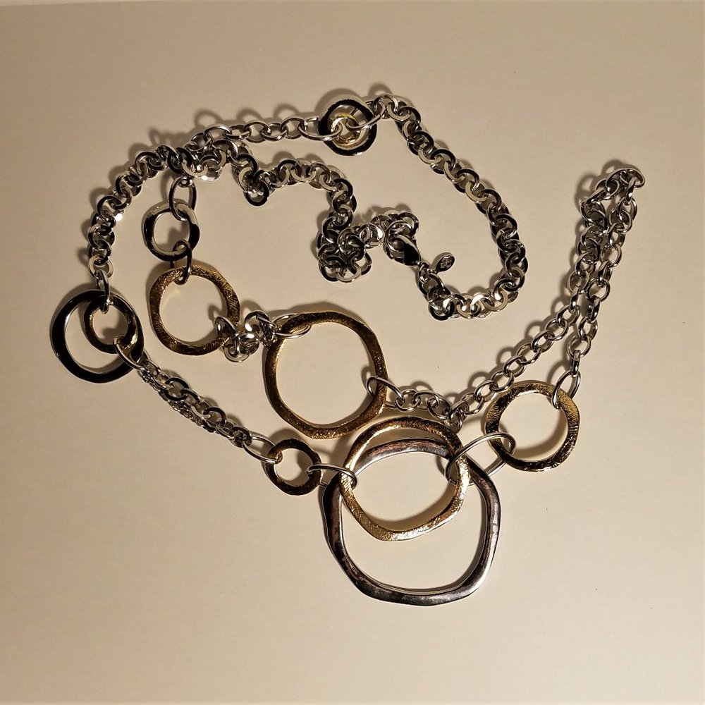 Premier Designs 2-Tone Circles "Cutting Edge" Chn